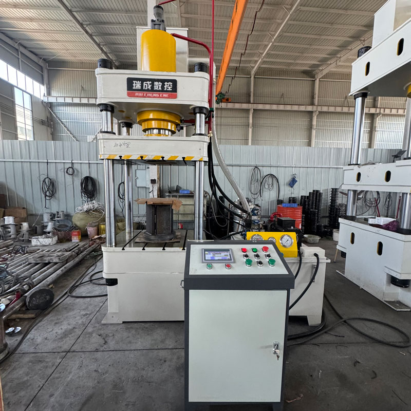 四柱液壓機不回程是什么原因？